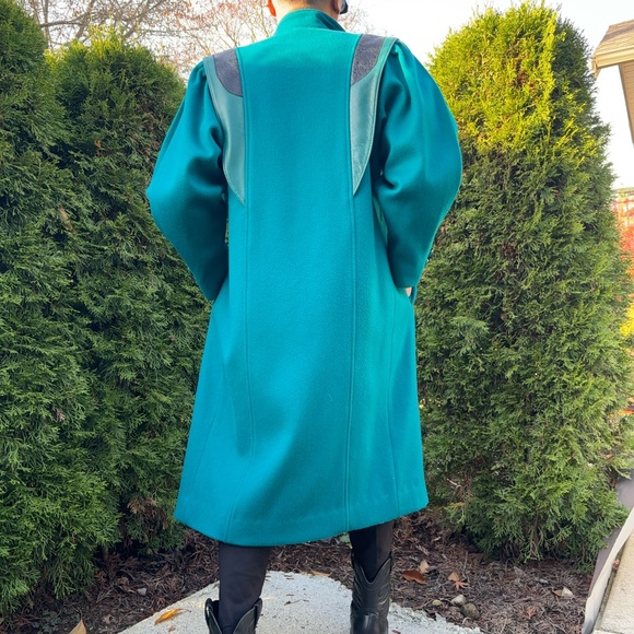 Structural turquoise vintage trench coat - Picture 3 of 7